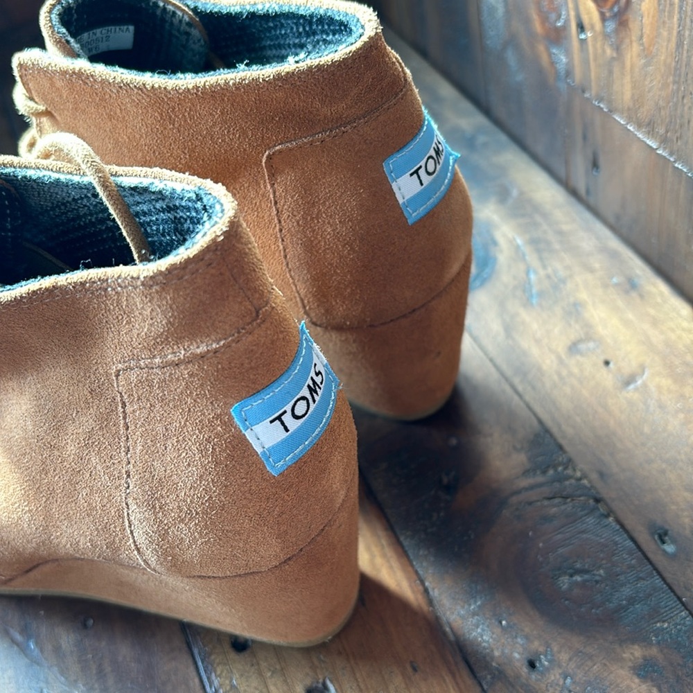 Tom’s Wedge Booties